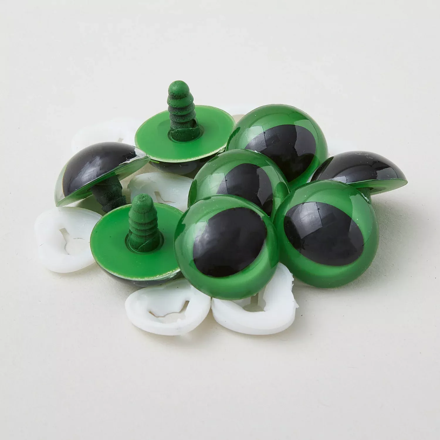 Plastic Slit Pupil Safety Eyes - 30mm Green - 4 Pairs